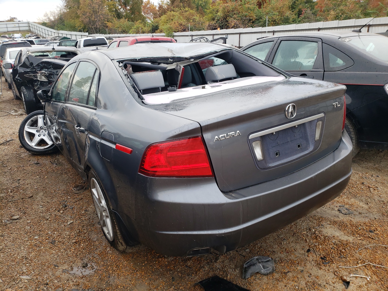 Photo 3 from auction – 2005 ACURA TL with VIN 19UUA66205A033948