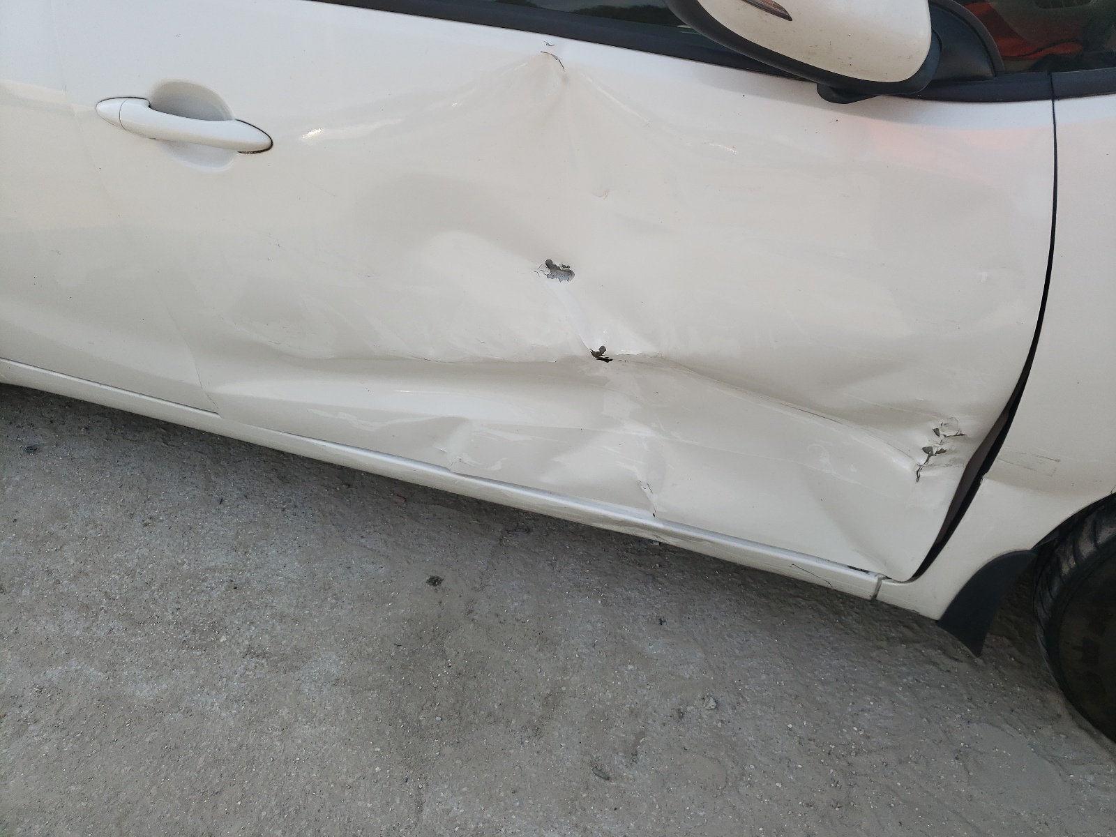 Photo 9 from auction – 2015 KIA FORTE LX with VIN KNAFX4A60F5361558