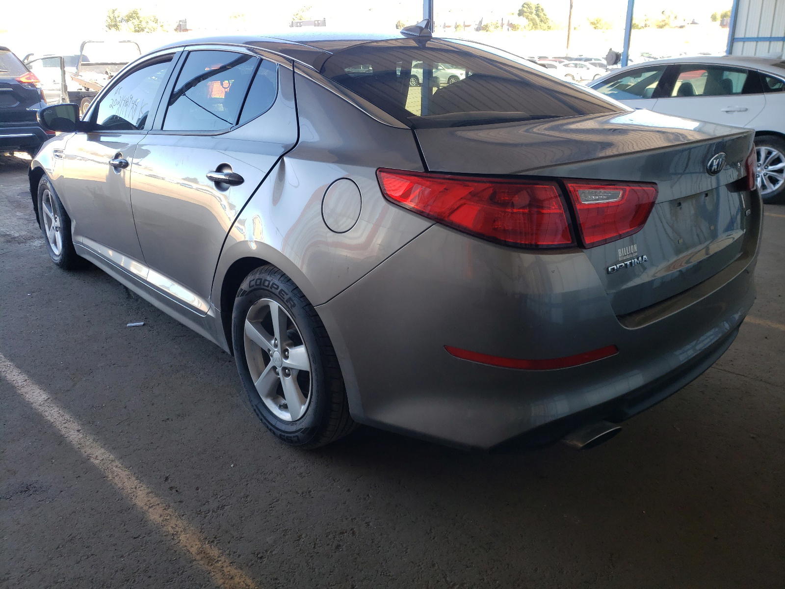 Photo 3 from auction – 2015 KIA OPTIMA with VIN 5XXGM4A72FG372047
