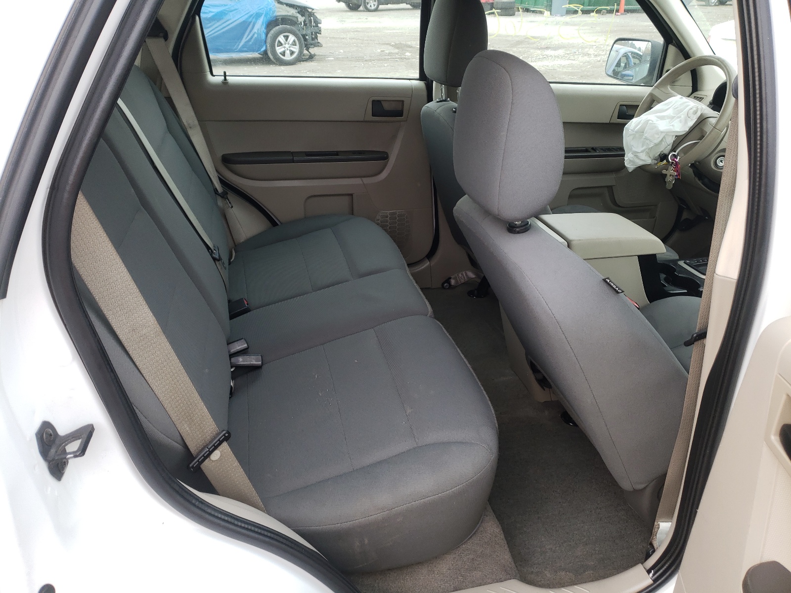 Photo 6 from auction – 2008 FORD ESCAPE XLS with VIN 1FMCU02Z48KB35538