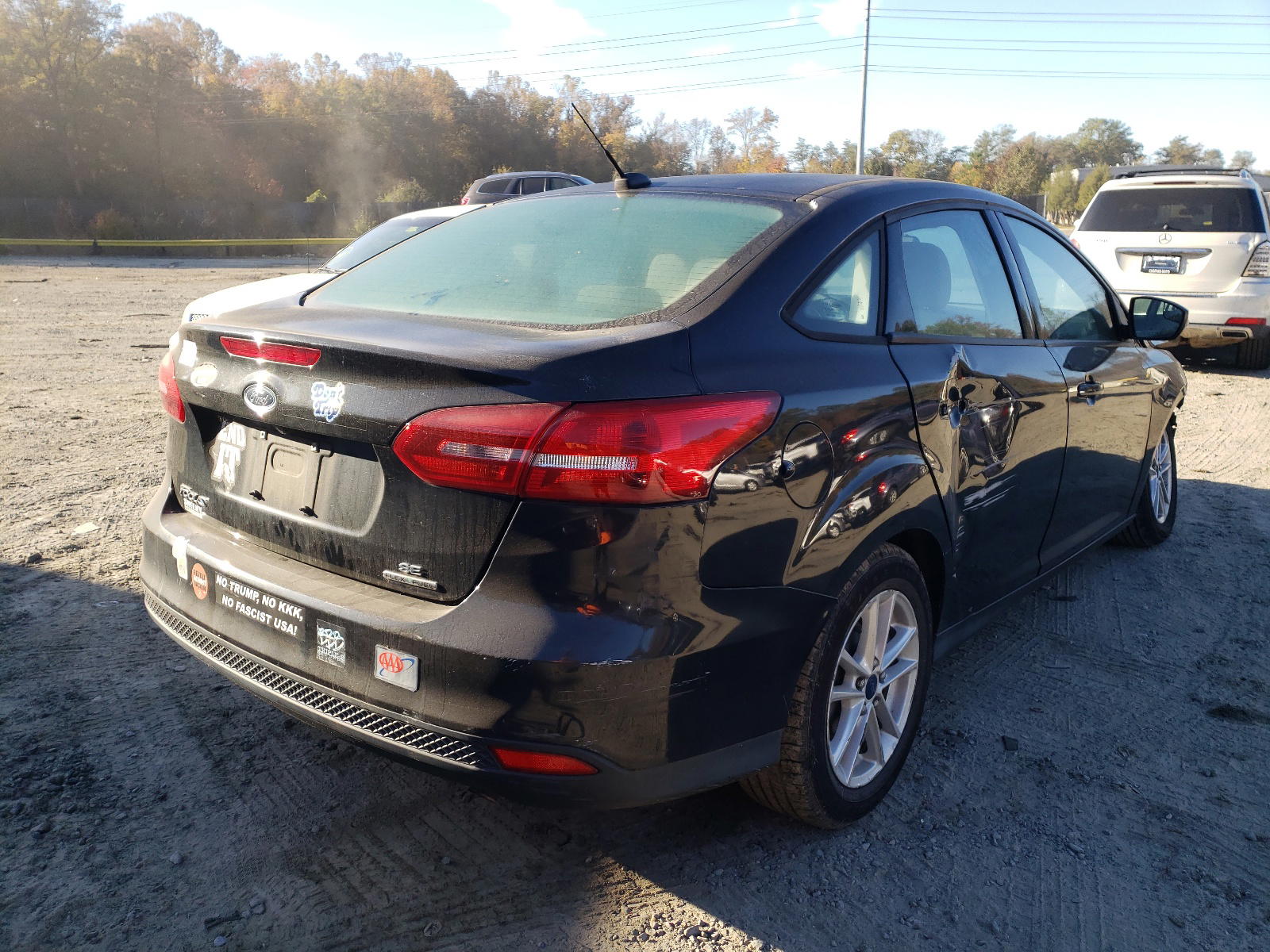 Photo 4 from auction – 2015 FORD FOCUS SE with VIN 1FADP3F22FL230174