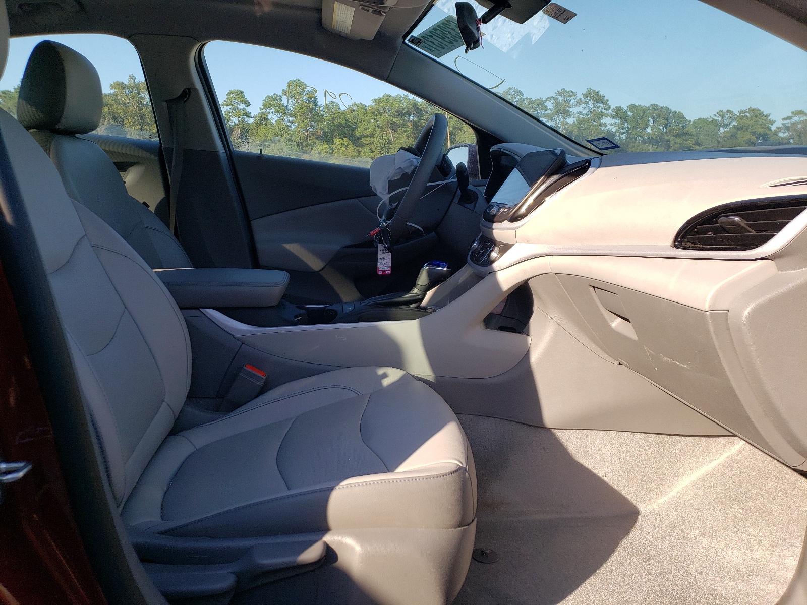 Photo 5 from auction – 2017 CHEVROLET VOLT LT with VIN 1G1RA6S51HU138188