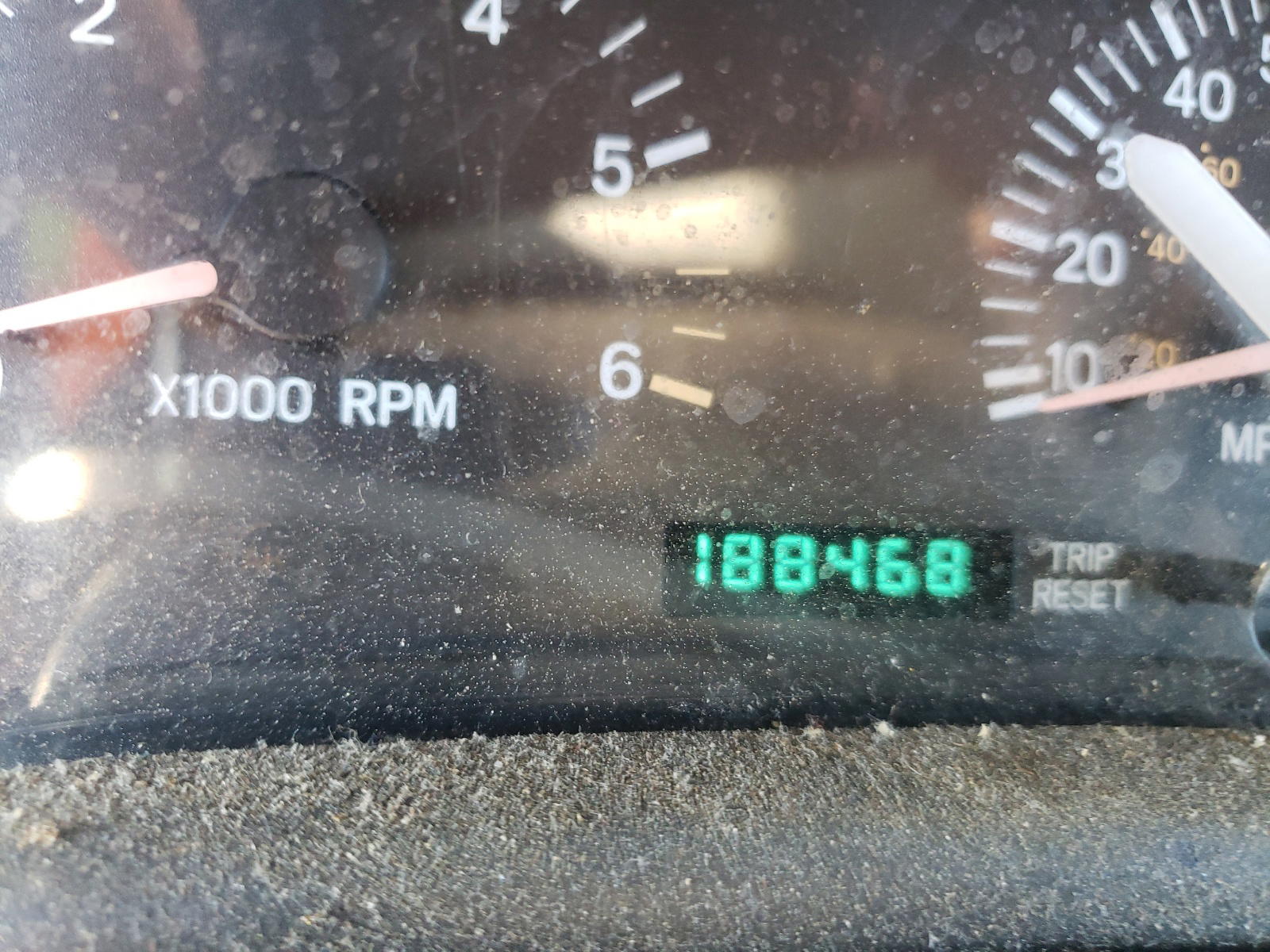 Photo 8 from auction – 2000 JEEP CHEROKEE C with VIN 1J4FF58S2YL261971