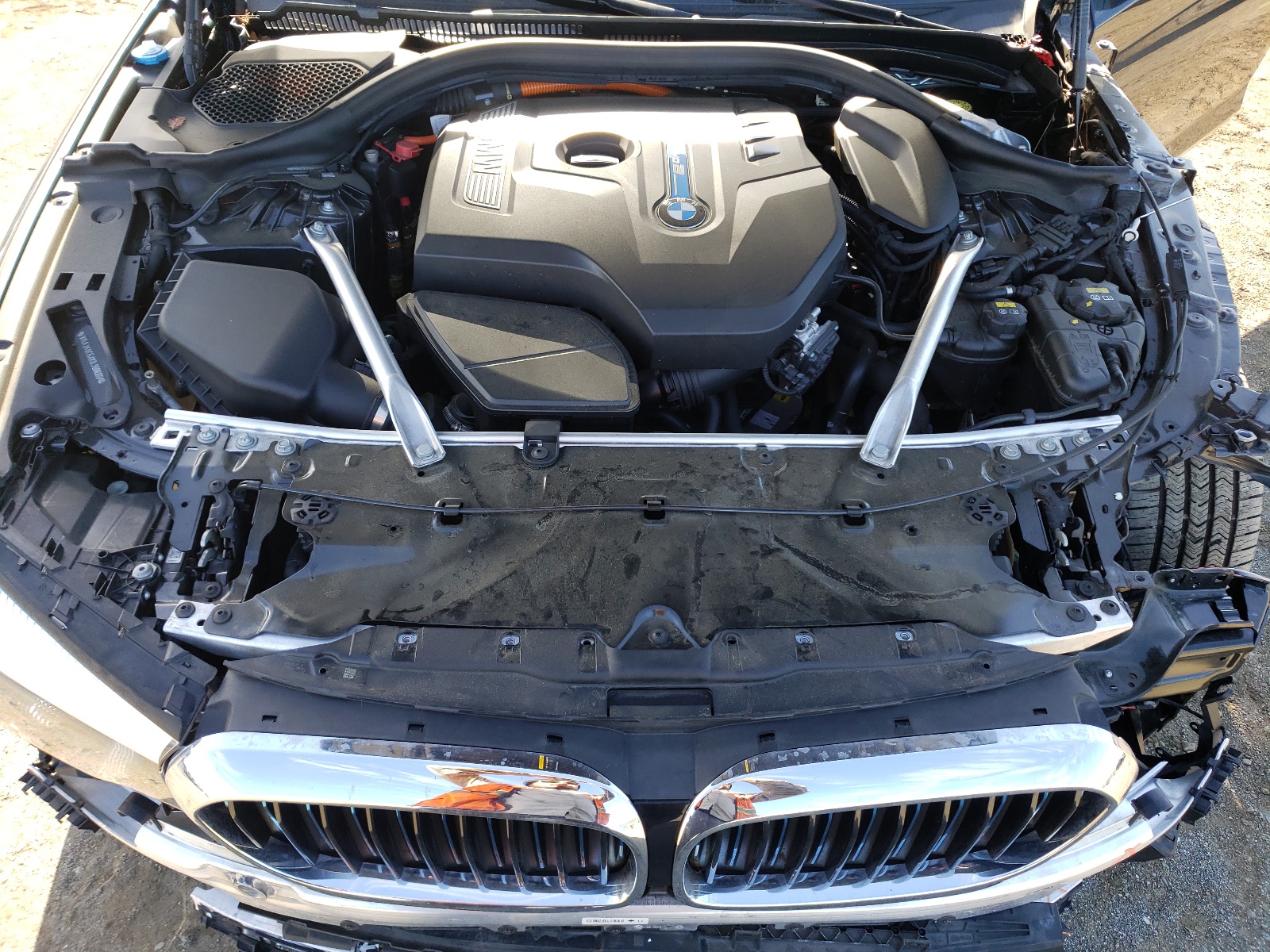 Photo 7 from auction – 2019 BMW 530E with VIN WBAJA9C5XKB398688