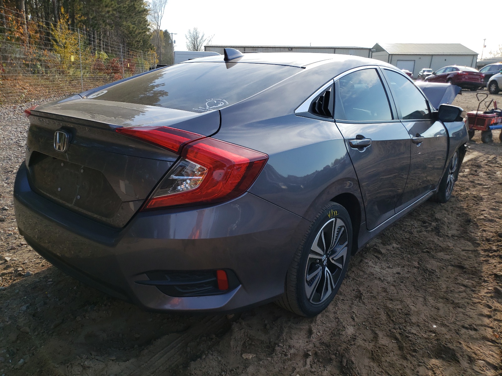 Photo 4 from auction – 2016 HONDA CIVIC EXL with VIN 19XFC1F79GE032068