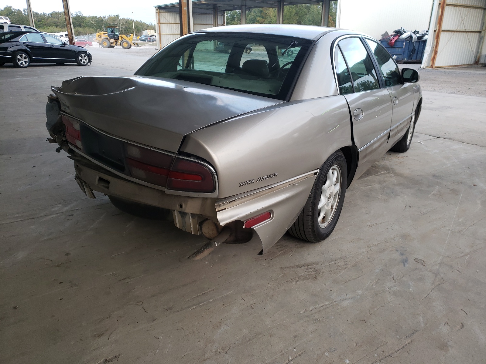 Photo 4 from auction – 2002 BUICK PARK AVENU with VIN 1G4CW54K224242008