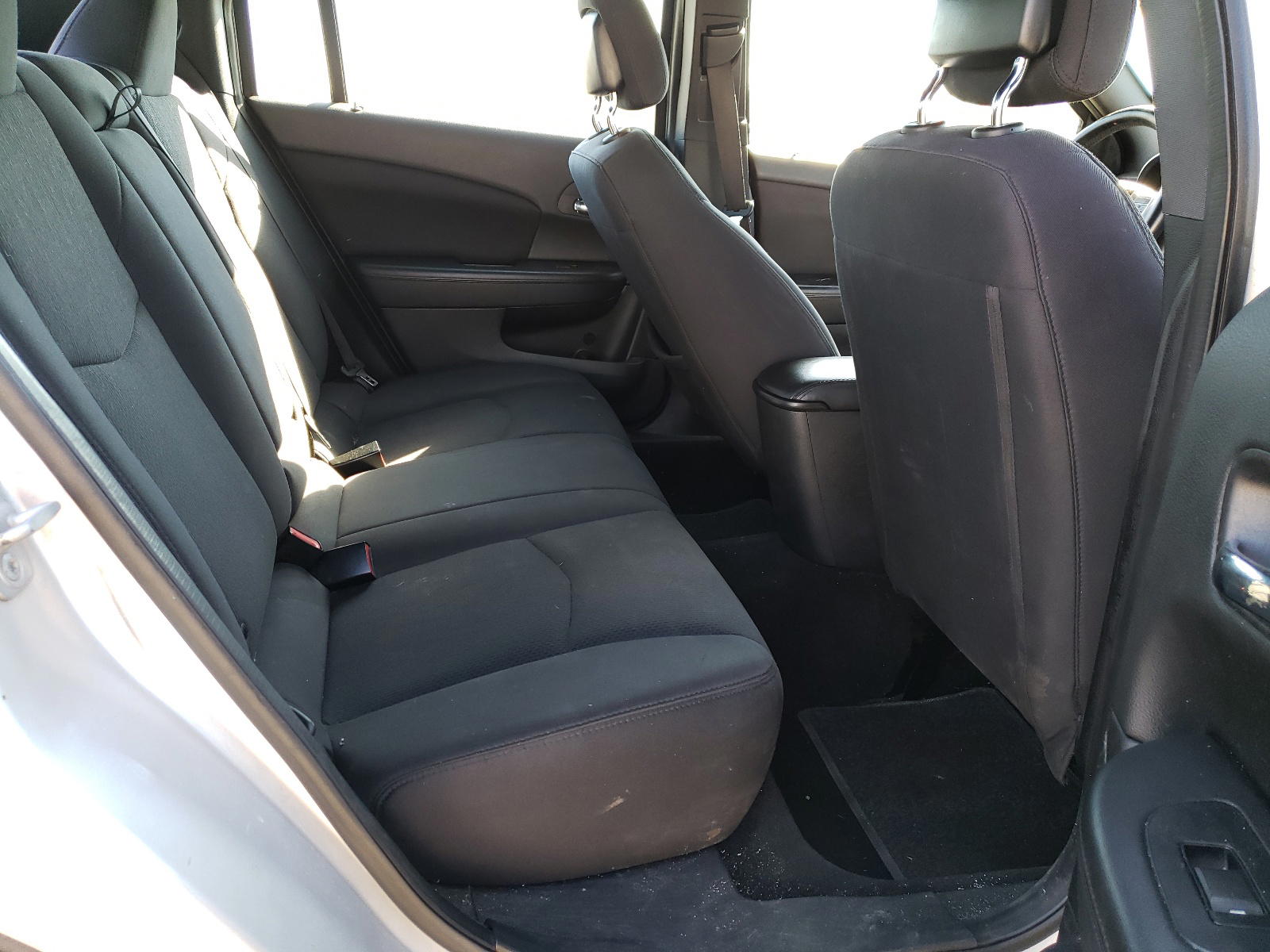 Photo 6 from auction – 2012 CHRYSLER 200 TOURIN with VIN 1C3CCBBB7CN302217