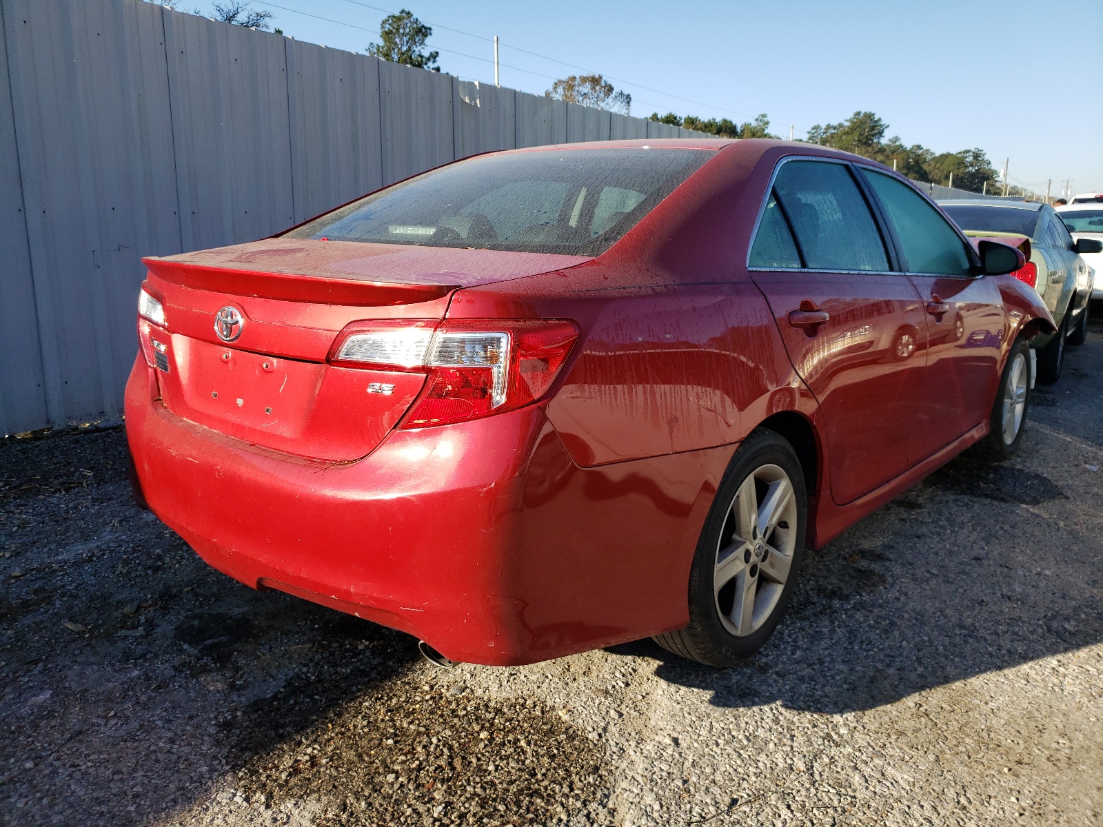Photo 4 from auction – 2014 TOYOTA CAMRY L with VIN 4T1BF1FKXEU770269