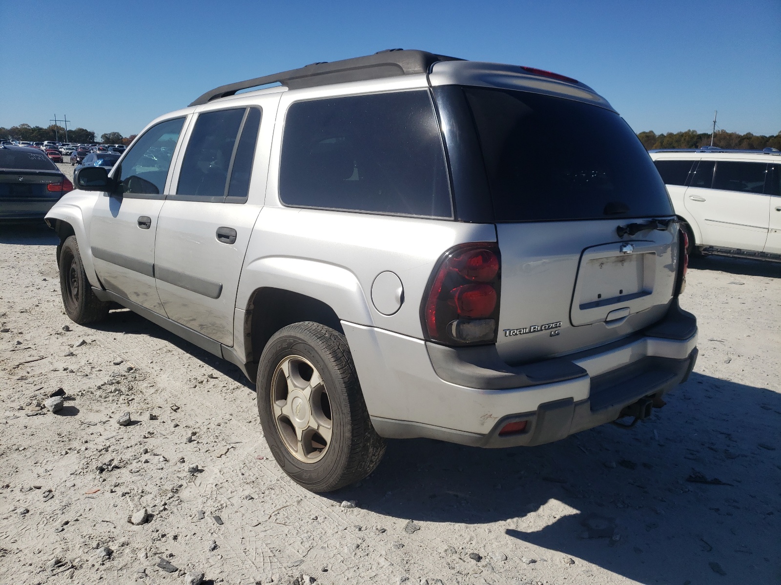 Photo 3 from auction – 2005 CHEVROLET TRAILBLAZE with VIN 1GNET16SX56129676
