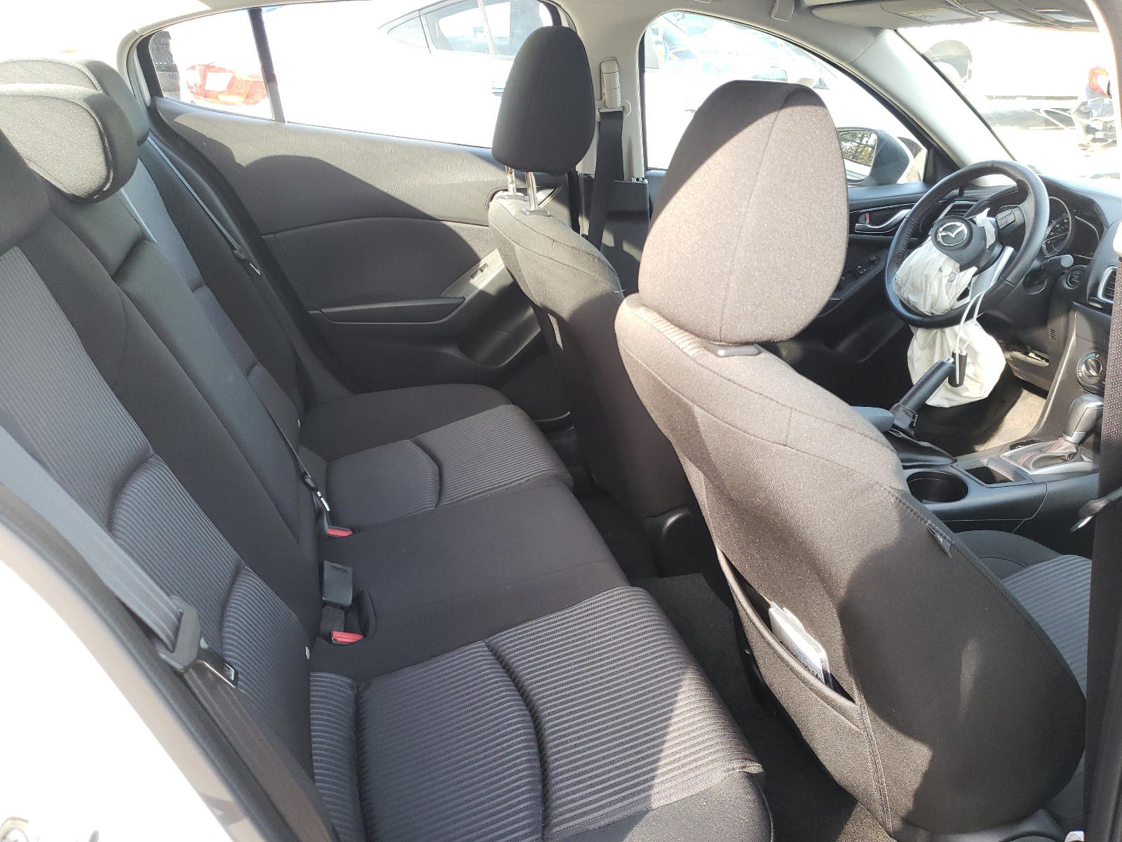 Photo 6 from auction – 2014 MAZDA 3 TOURING with VIN JM1BM1V73E1156771