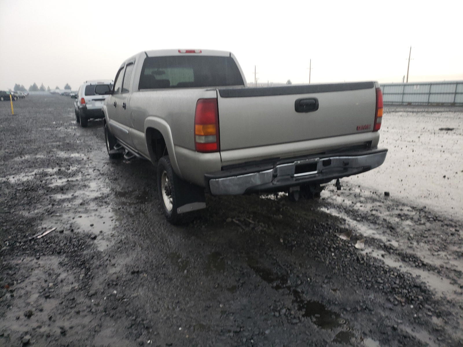 Photo 3 from auction – 2003 GMC 2500 with VIN 1GTHK23103F117060