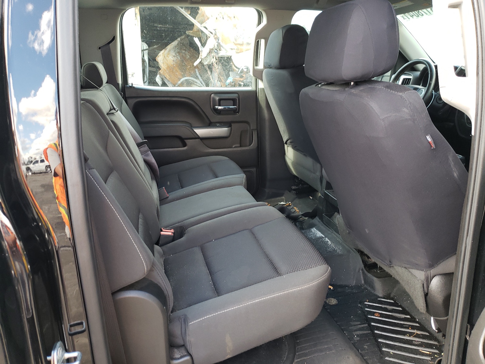 Photo 6 from auction – 2017 CHEVROLET SILVERADO with VIN 3GCUKREC0HG172765