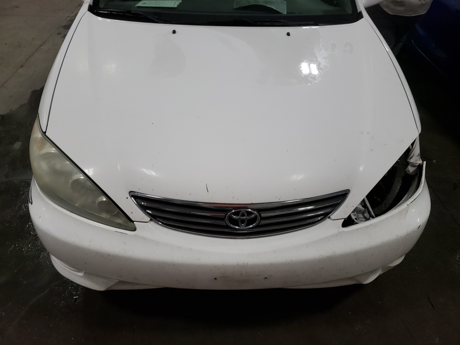 Photo 7 from auction – 2005 TOYOTA CAMRY LE with VIN 4T1BE32K85U625932