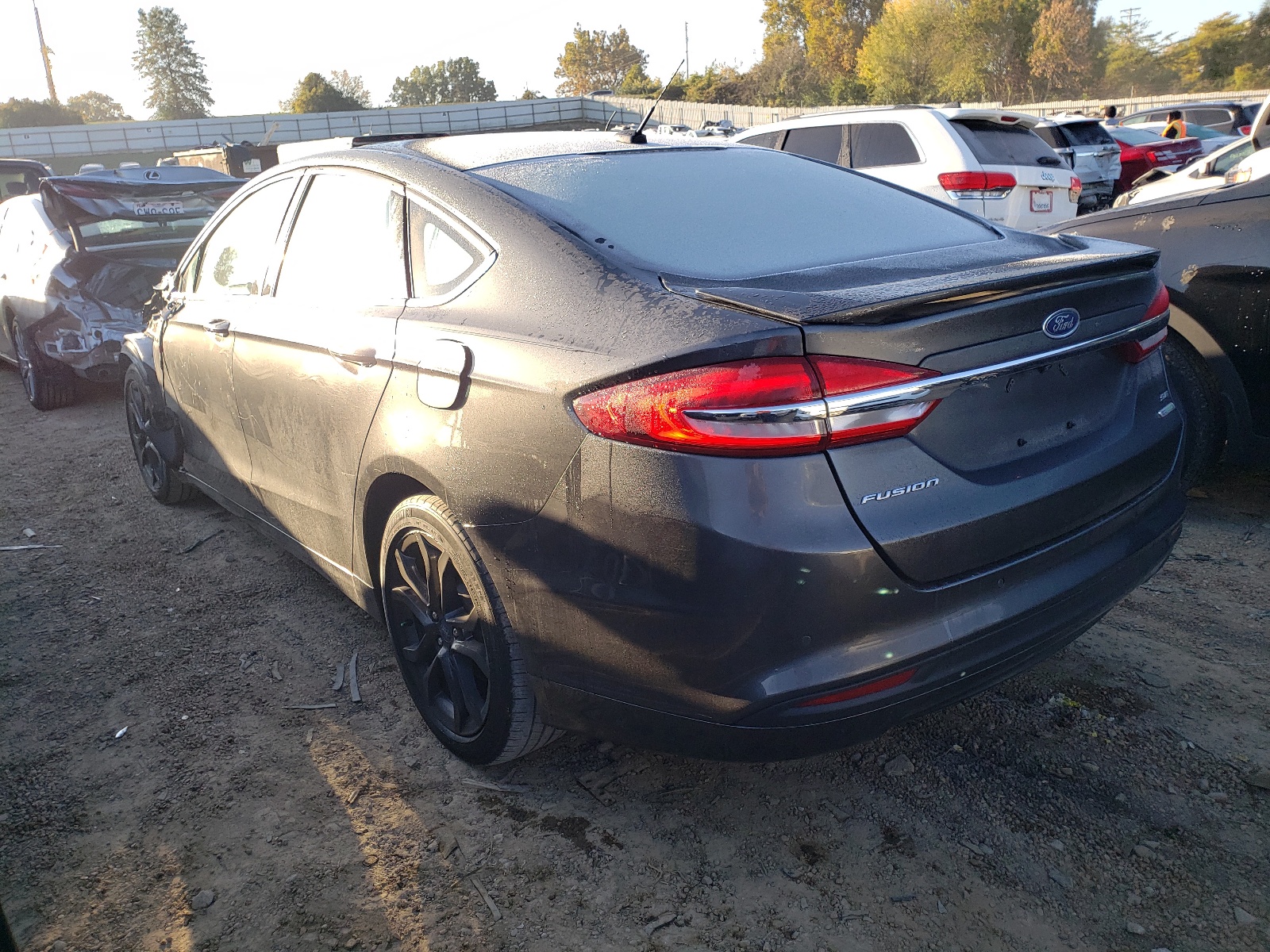 Photo 3 from auction – 2018 FORD FUSION SE with VIN 3FA6P0HD2JR260291