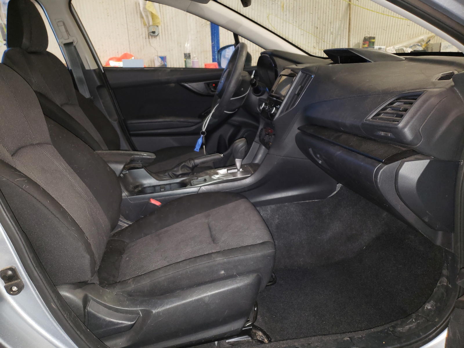 Photo 5 from auction – 2017 SUBARU IMPREZA with VIN 4S3GTAA60H3701890