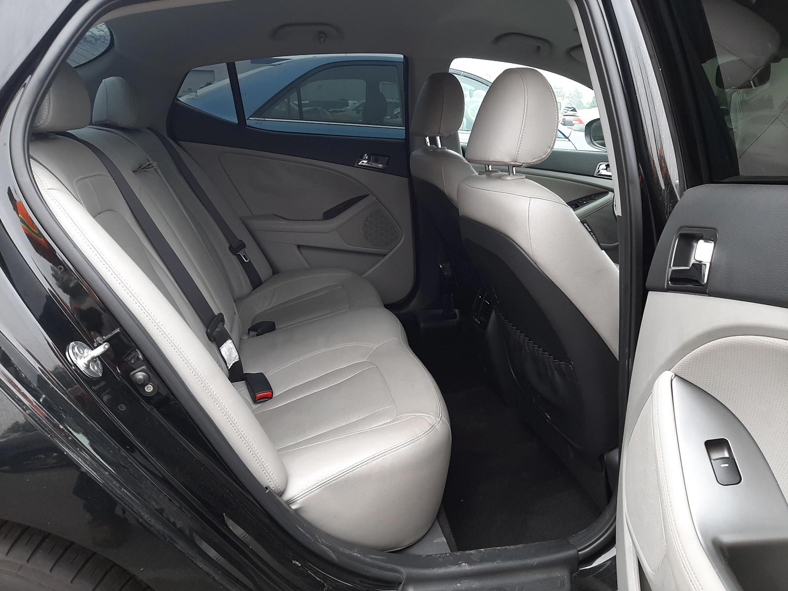 Photo 6 from auction – 2011 KIA OPTIMA EX with VIN KNAGN4A75B5142625