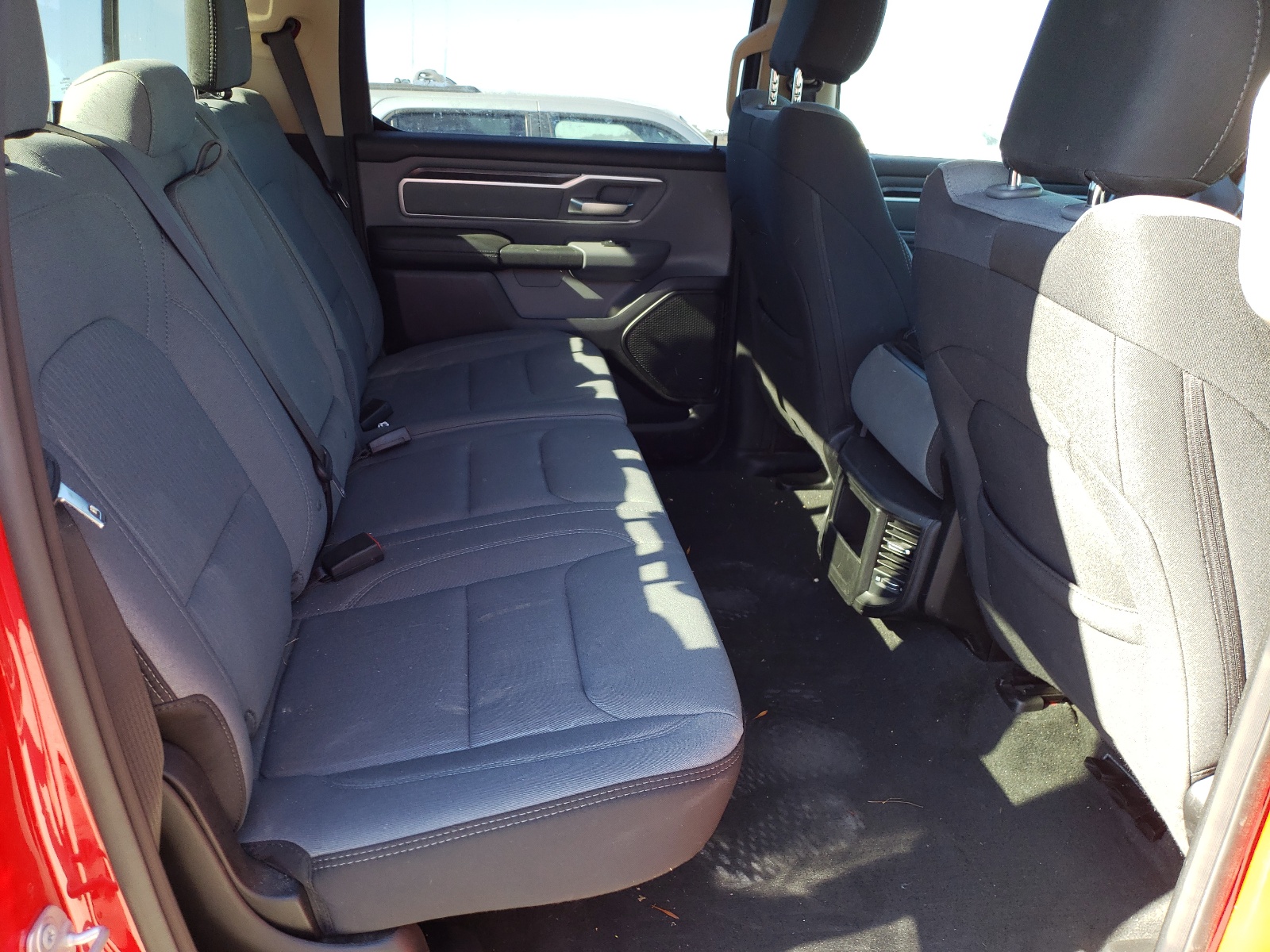 Photo 6 from auction – 2020 RAM 1500 BIG H with VIN 1C6SRFFT4LN415825