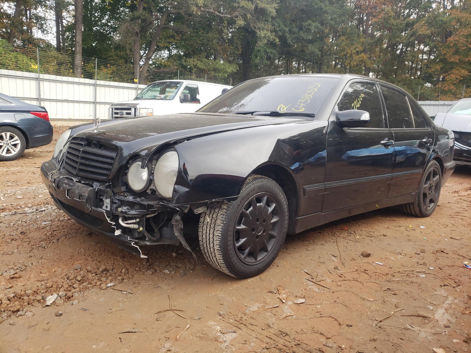 Photo 2 from auction – 2000 MERCEDES-BENZ E 320 with VIN WDBJF65J2YB038500