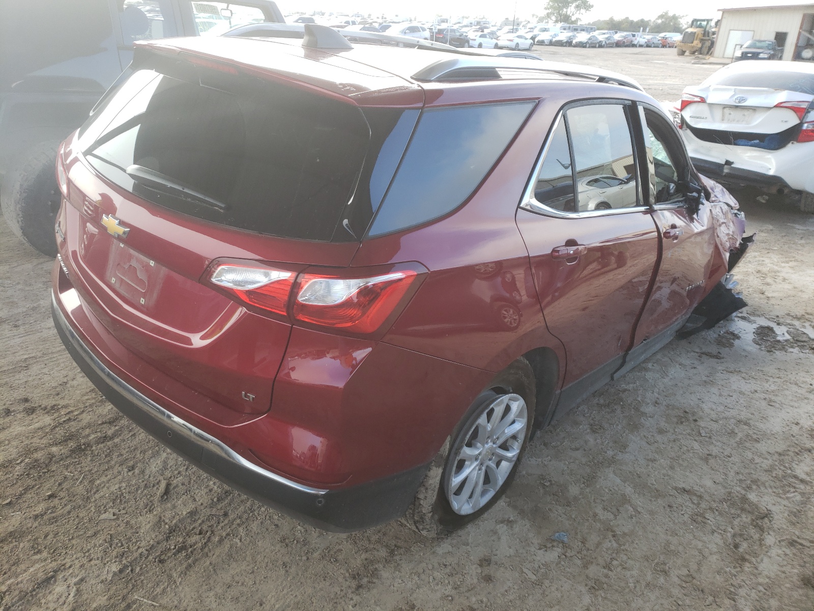 Photo 17 from auction – 2018 CHEVROLET EQUINOX LT with VIN 3GNAXJEV8JS583803