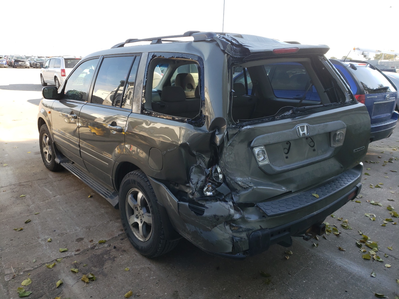 Photo 3 from auction – 2007 HONDA PILOT EX with VIN 2HKYF18457H525387