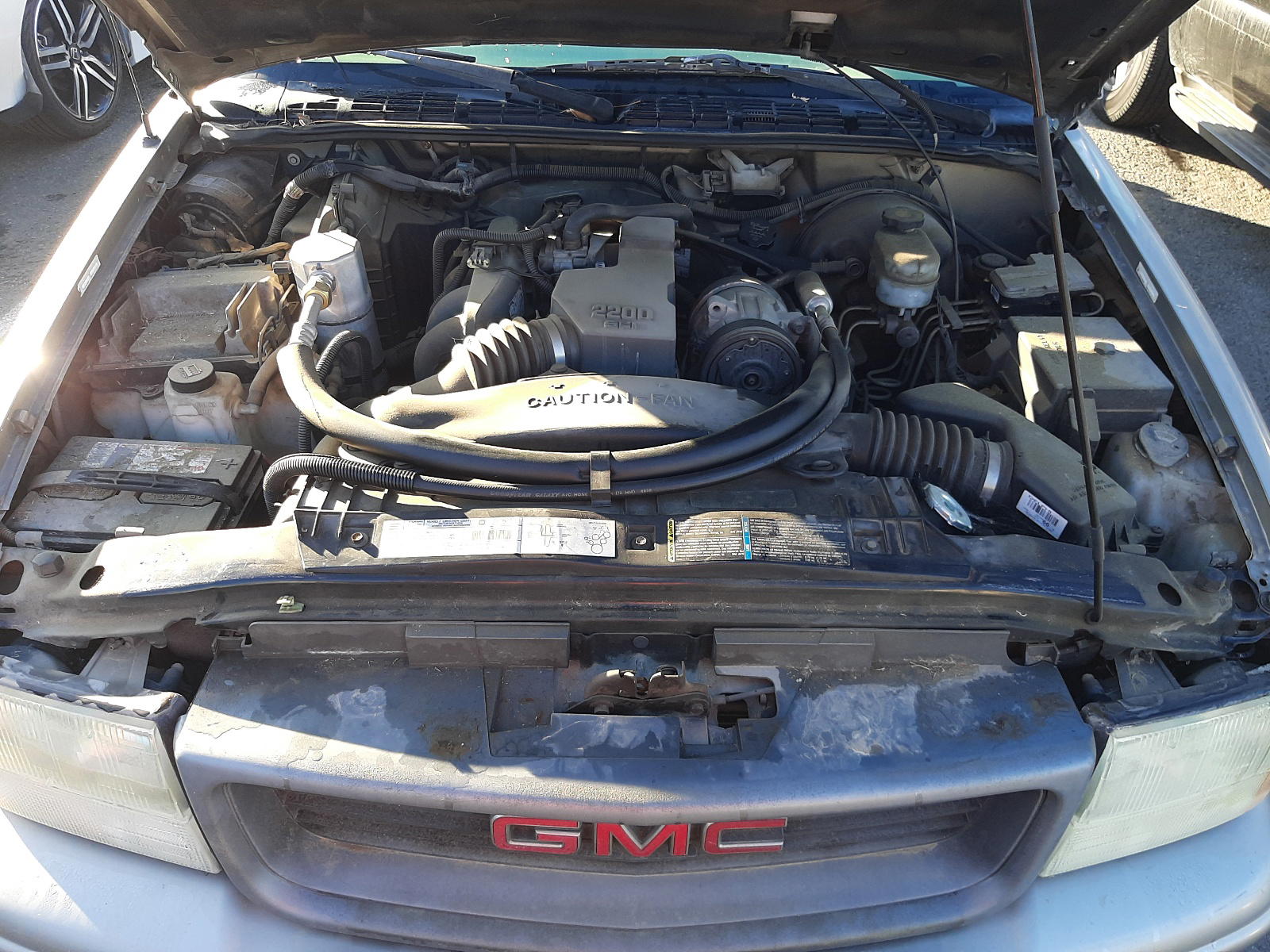Photo 7 from auction – 2003 GMC SONOMA with VIN 1GTCS14H438278211