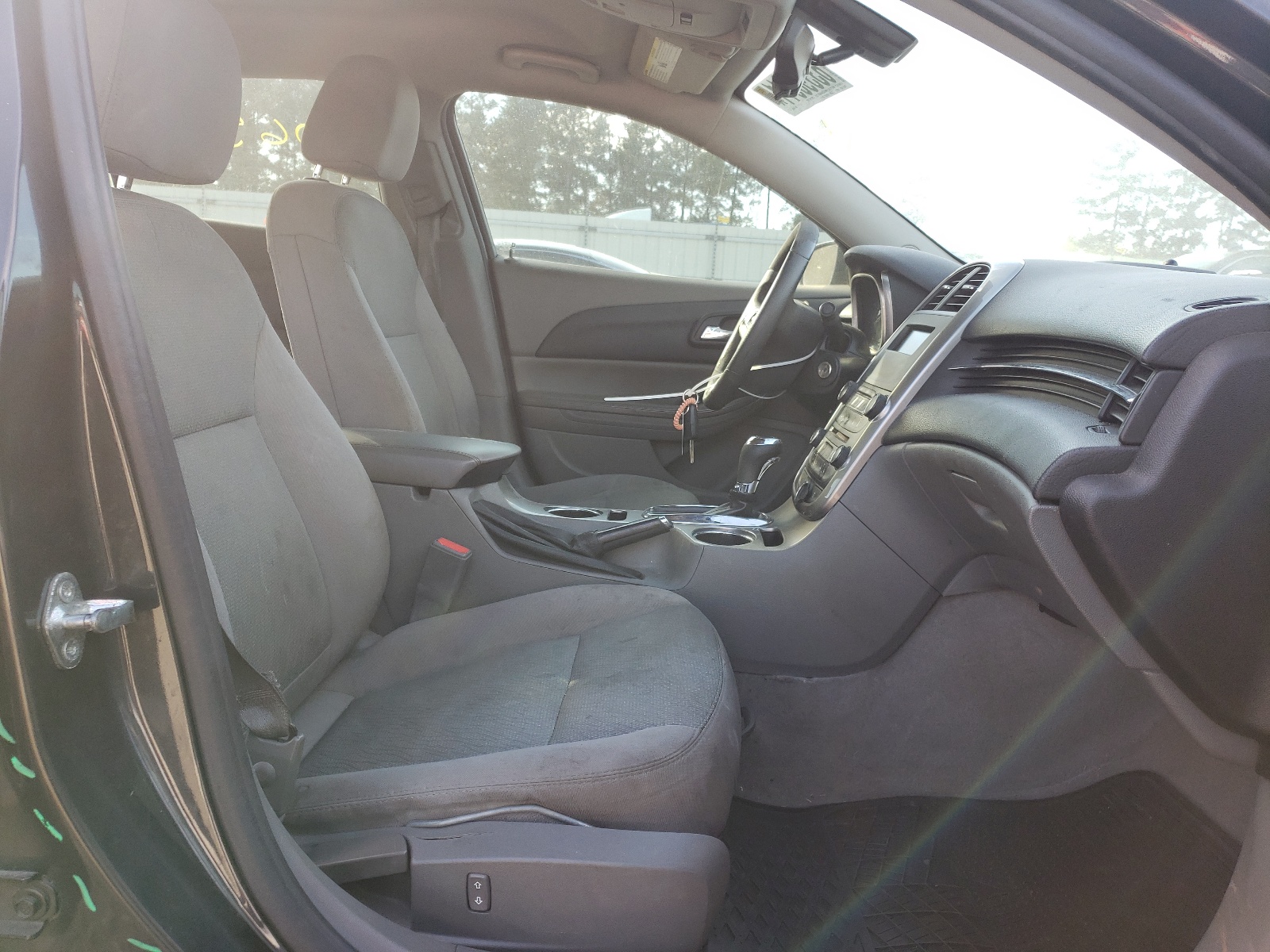 Photo 5 from auction – 2015 CHEVROLET MALIBU LS with VIN 1G11A5SL0FF162358
