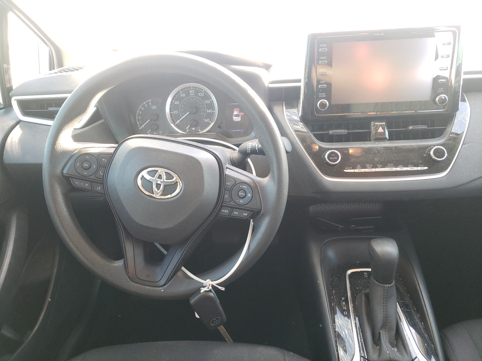 Photo 9 from auction – 2020 TOYOTA COROLLA LE with VIN JTDEPRAEXLJ105532