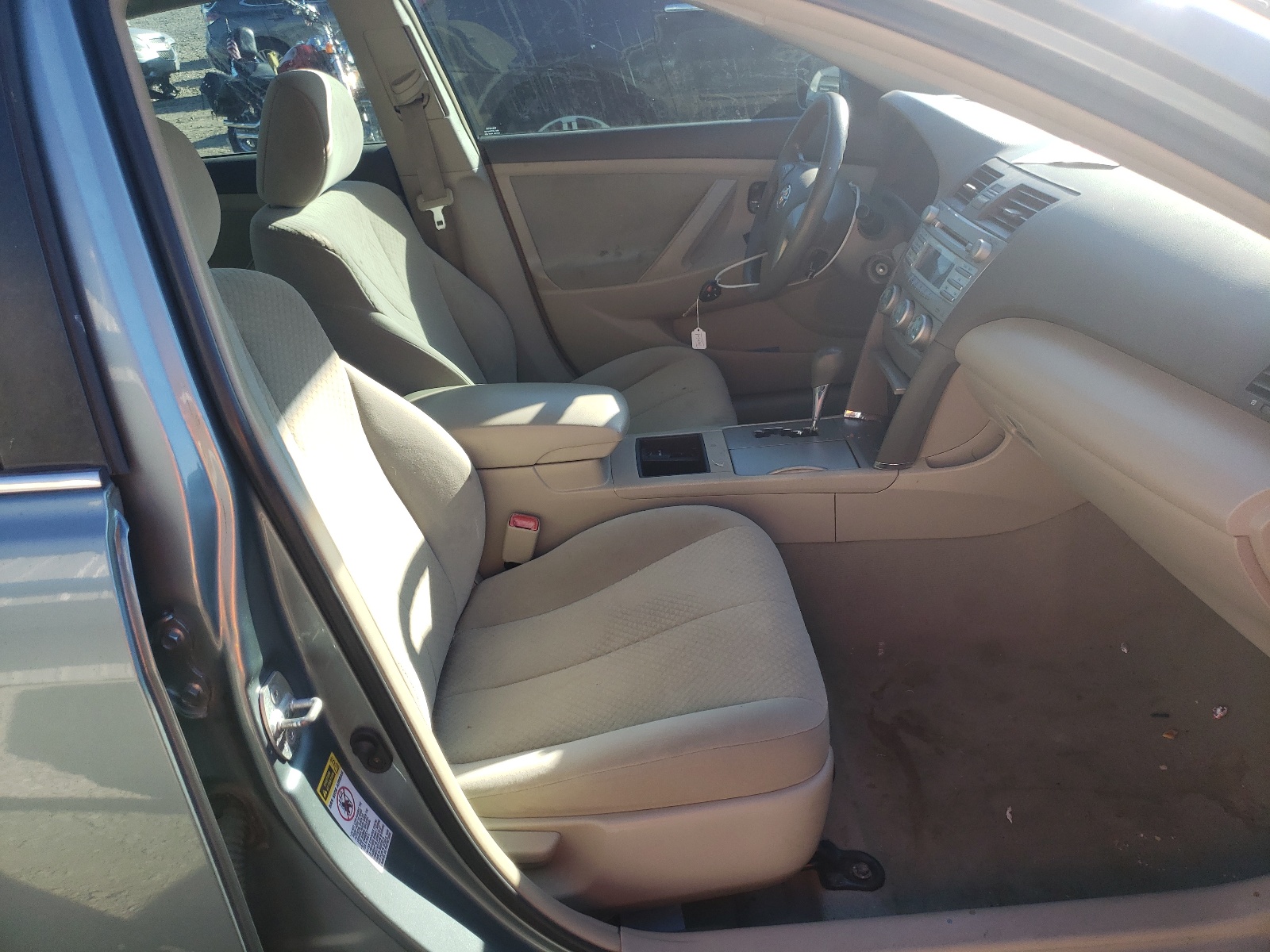 Photo 5 from auction – 2009 TOYOTA CAMRY BASE with VIN 4T1BE46K39U897374