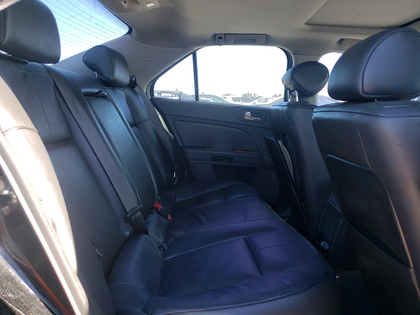 Photo 6 from auction – 2011 CADILLAC STS LUXURY with VIN 1G6DX6ED5B0100290