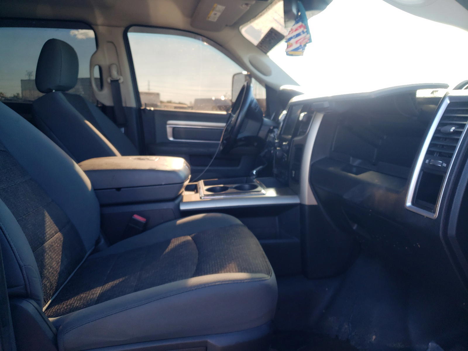 Photo 5 from auction – 2013 RAM 2500 SLT with VIN 3C6UR5DL2DG612797
