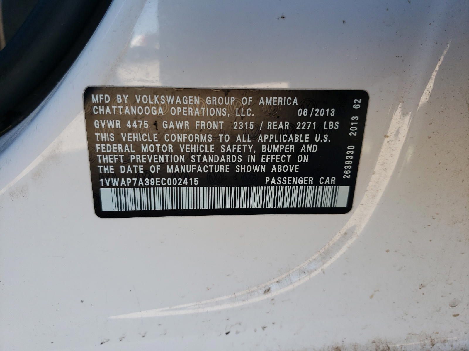 Photo 10 from auction – 2014 VOLKSWAGEN PASSAT S with VIN 1VWAP7A39EC002415