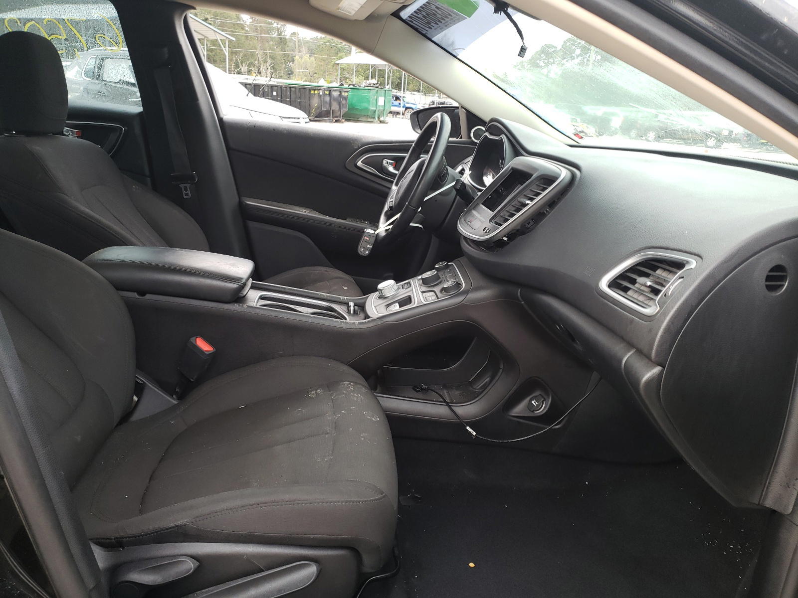 Photo 5 from auction – 2017 CHRYSLER 200 LX with VIN 1C3CCCFB3HN504947