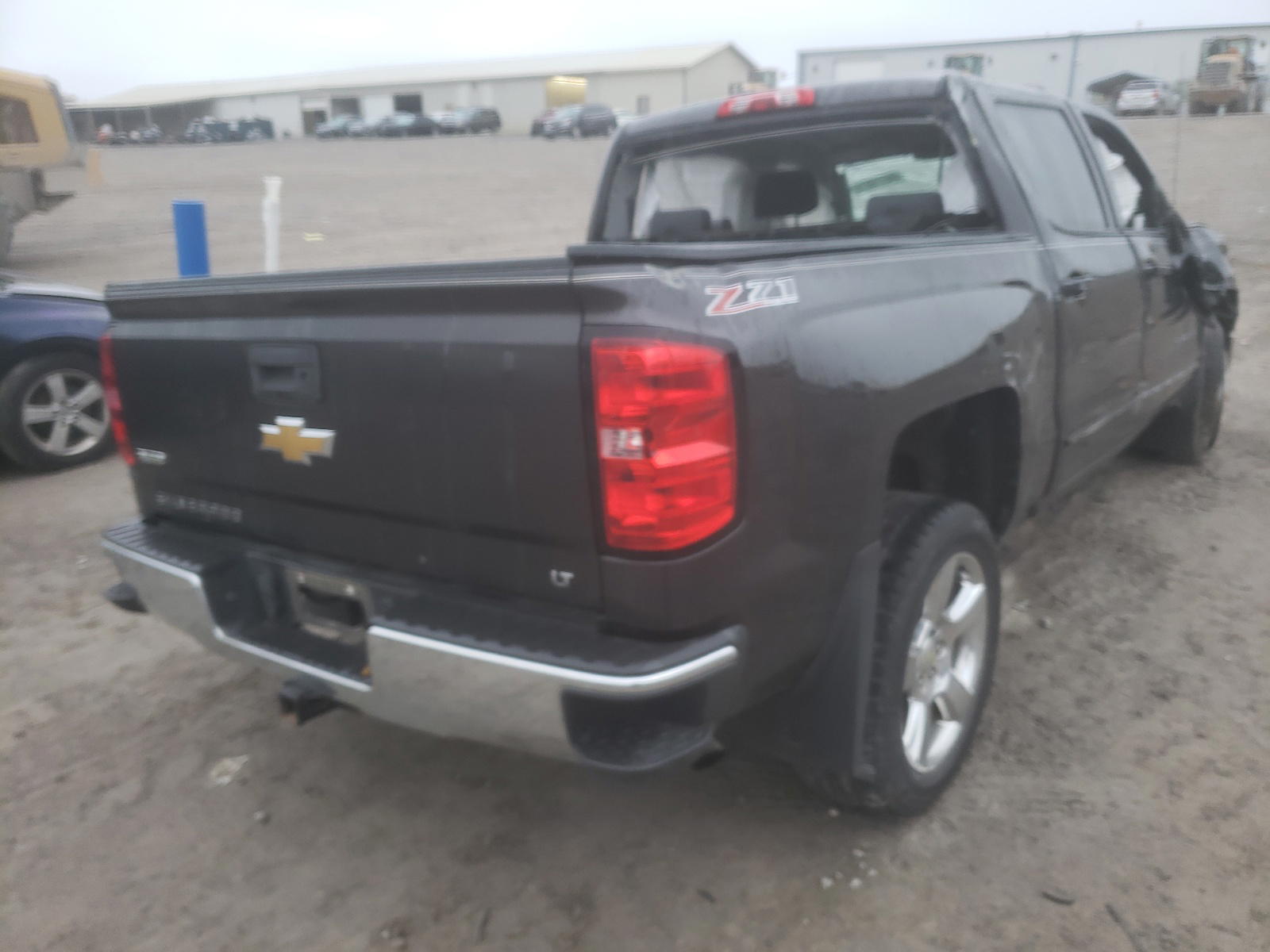 Photo 4 from auction – 2015 CHEVROLET SILVERADO with VIN 3GCUKREC5FG214490