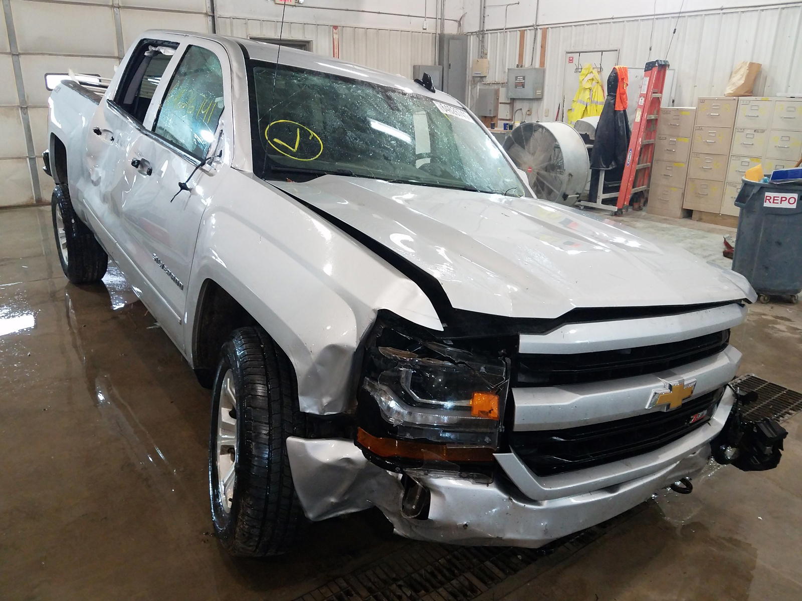 CHEVROLET SILVERADO 2016 with VIN 3GCUKREC3GG372618 - Photo from auction