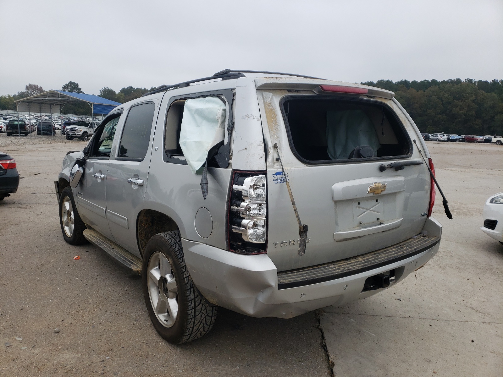 Photo 3 from auction – 2011 CHEVROLET TAHOE C150 with VIN 1GNSCBE0XBR355316