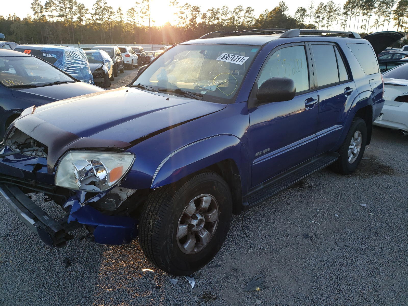 Photo 2 from auction – 2004 TOYOTA 4RUNNER SR with VIN JTEBU14R948013778