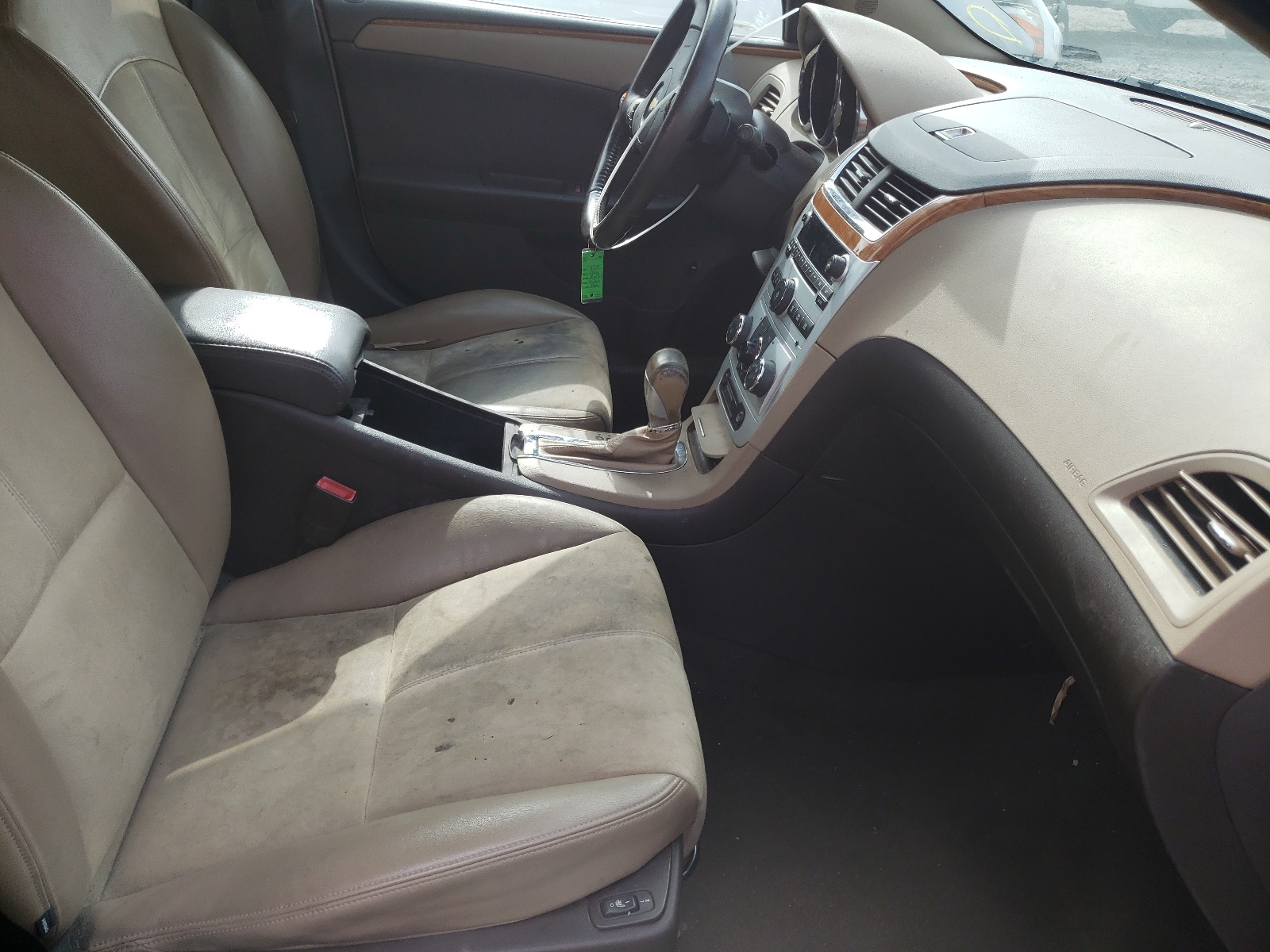 Photo 5 from auction – 2010 CHEVROLET MALIBU 2LT with VIN 1G1ZD5E01AF139210