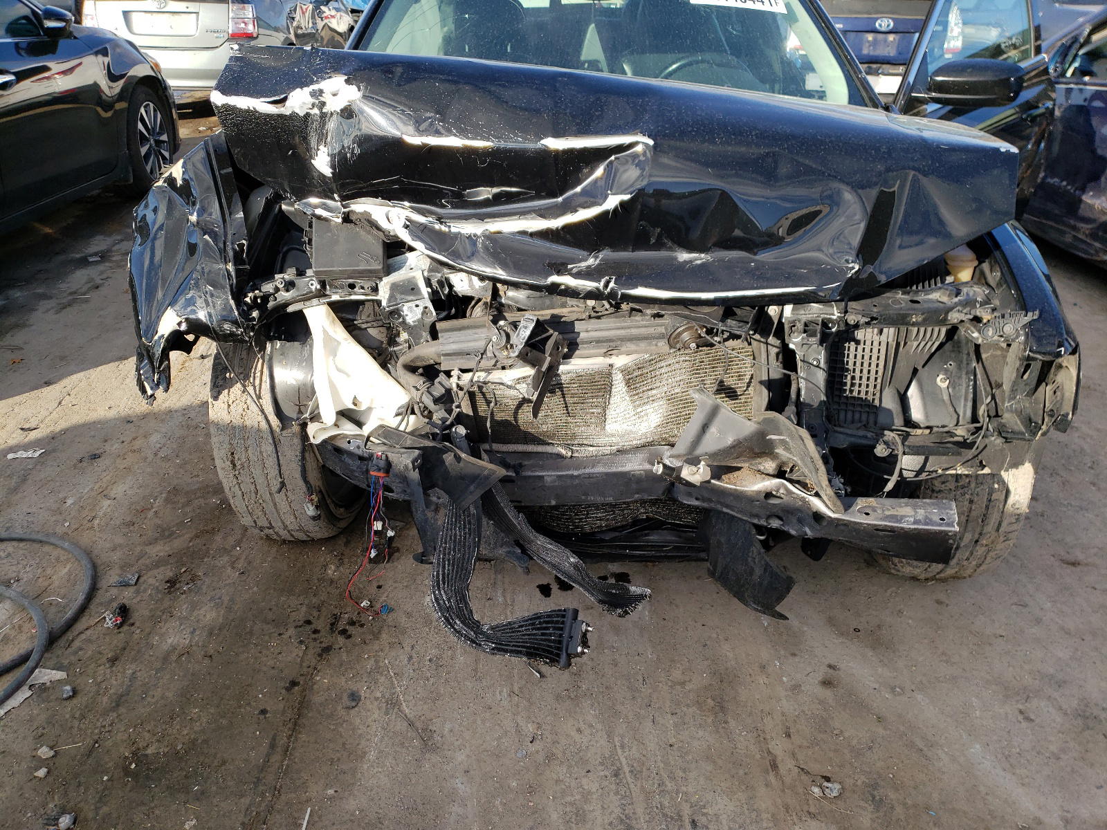 Photo 7 from auction – 2016 CHRYSLER 300 LIMITE with VIN 2C3CCAAG4GH208155