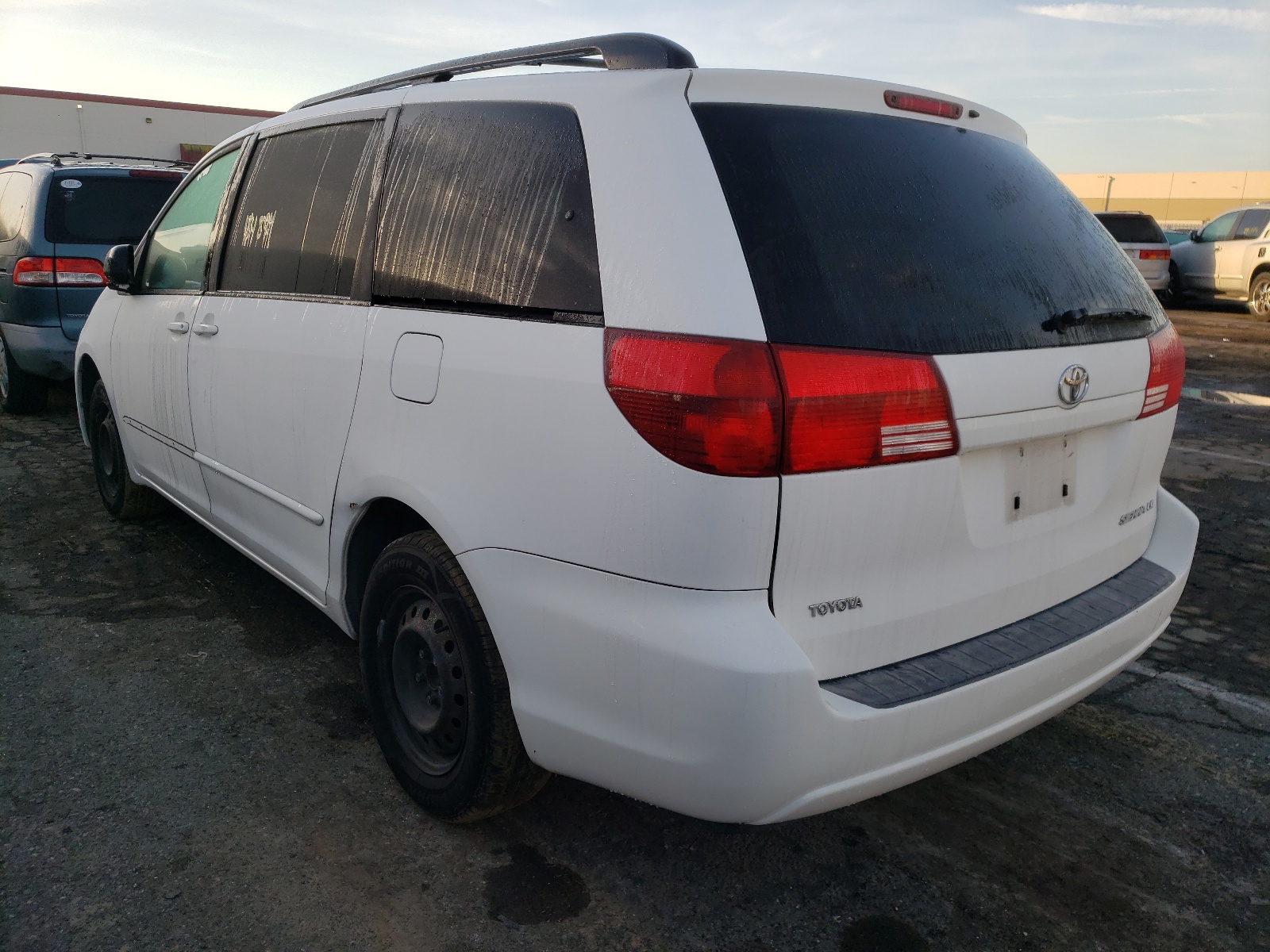 Photo 3 from auction – 2005 TOYOTA SIENNA CE with VIN 5TDZA23C25S352636