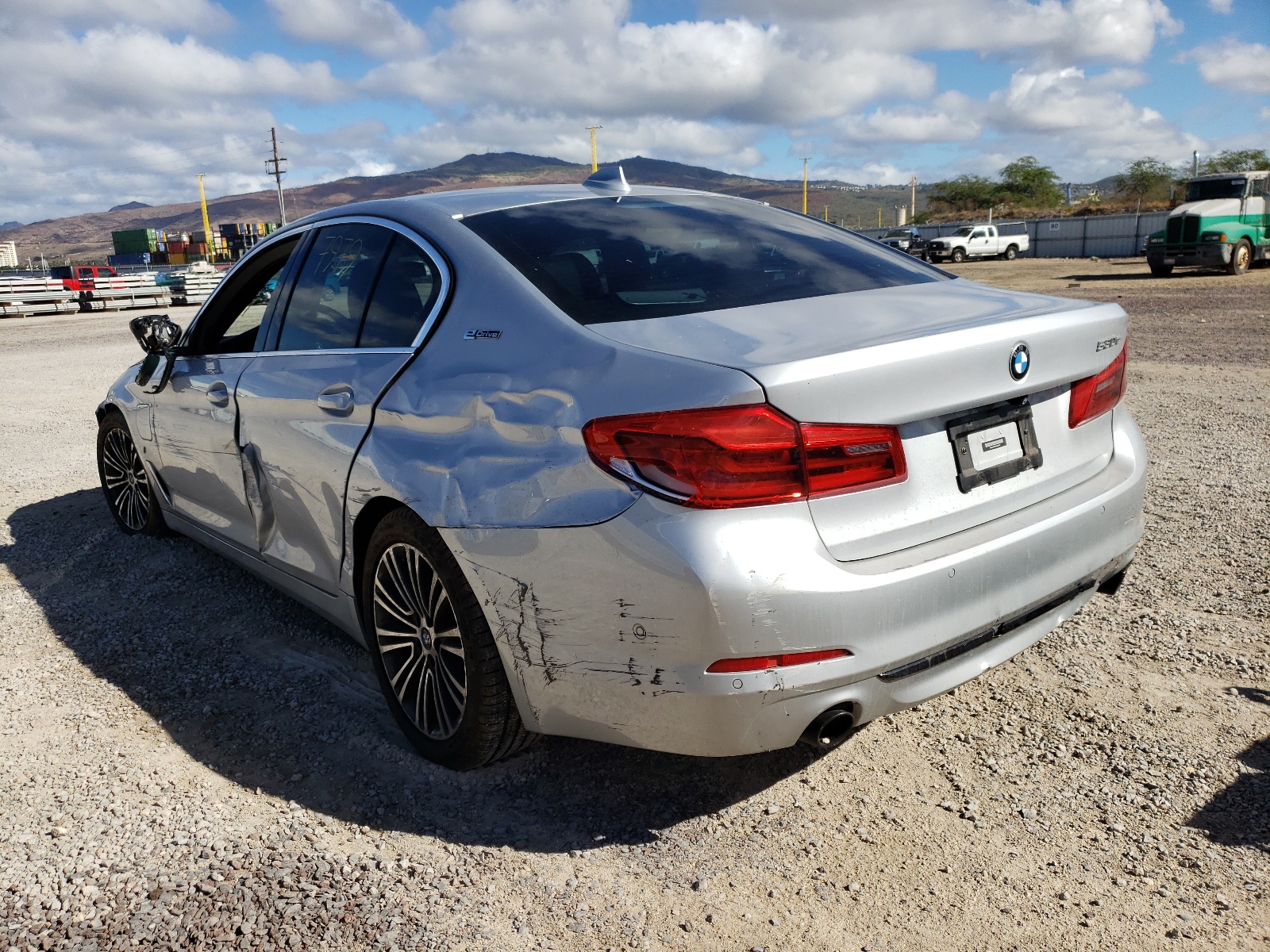 Photo 3 from auction – 2019 BMW 530E with VIN WBAJA9C51KB393265