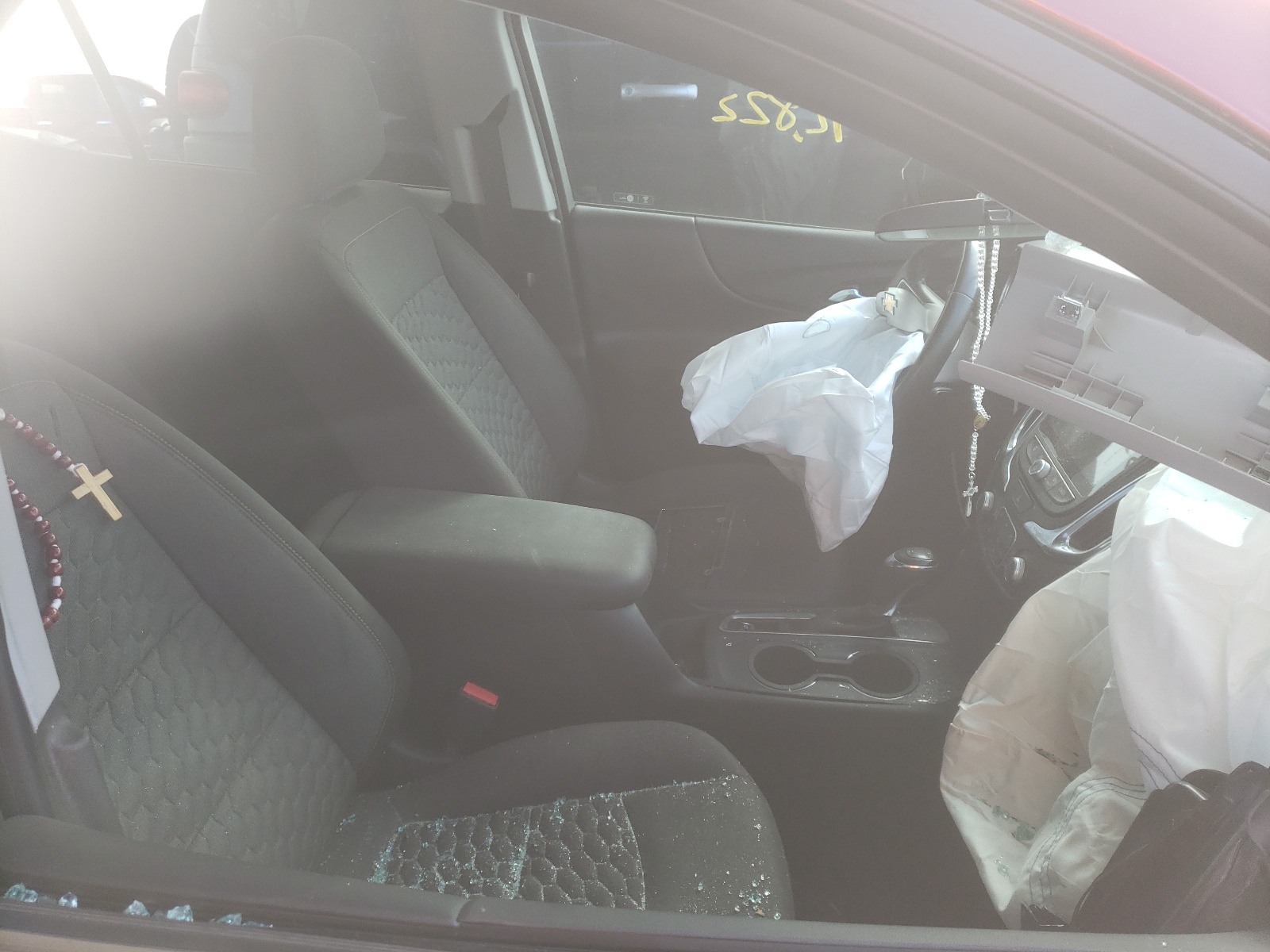 Photo 19 from auction – 2018 CHEVROLET EQUINOX LT with VIN 3GNAXJEV8JS583803