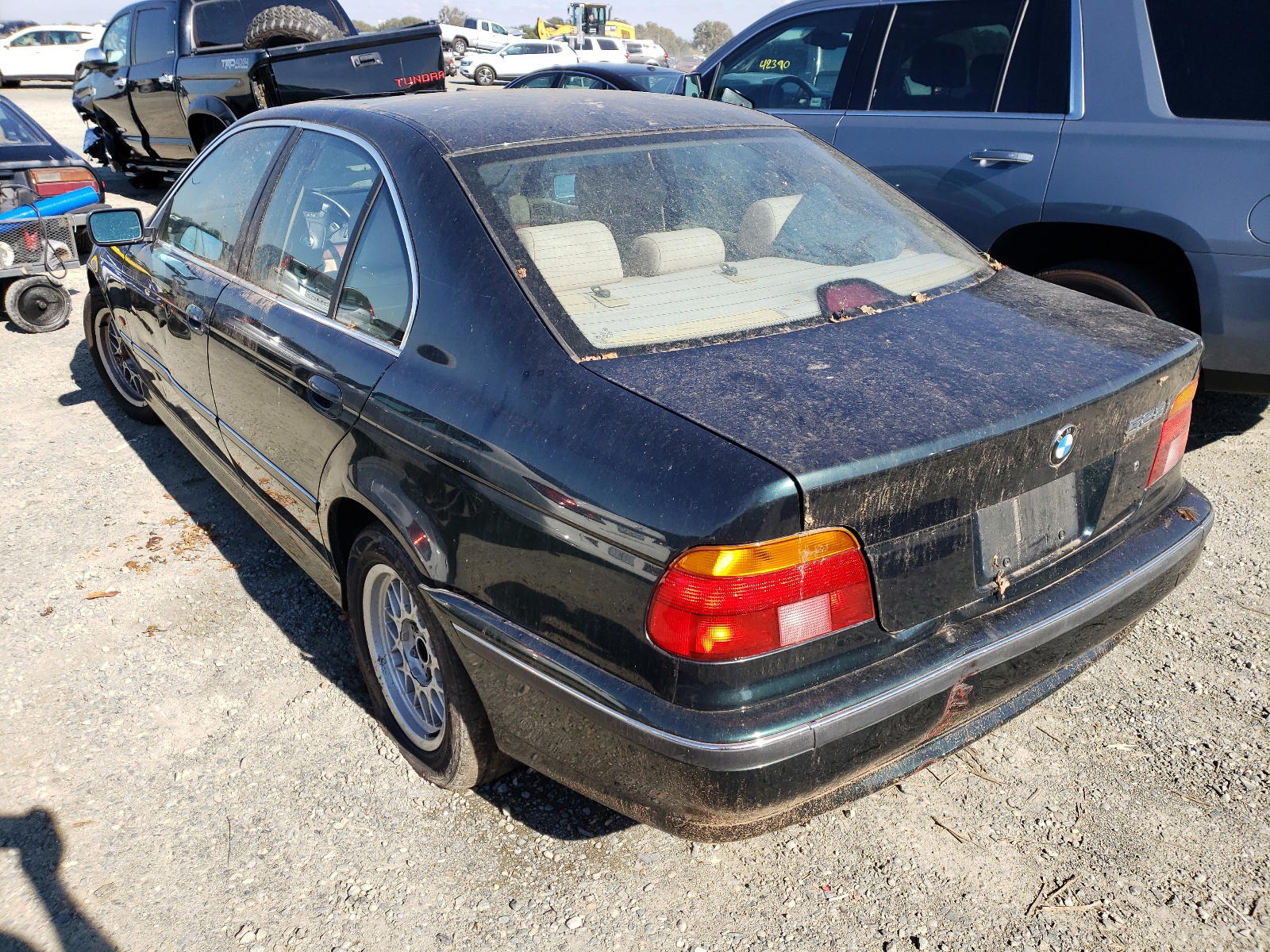 Photo 3 from auction – 2000 BMW 528 I AUTO with VIN WBADM6343YGU29155