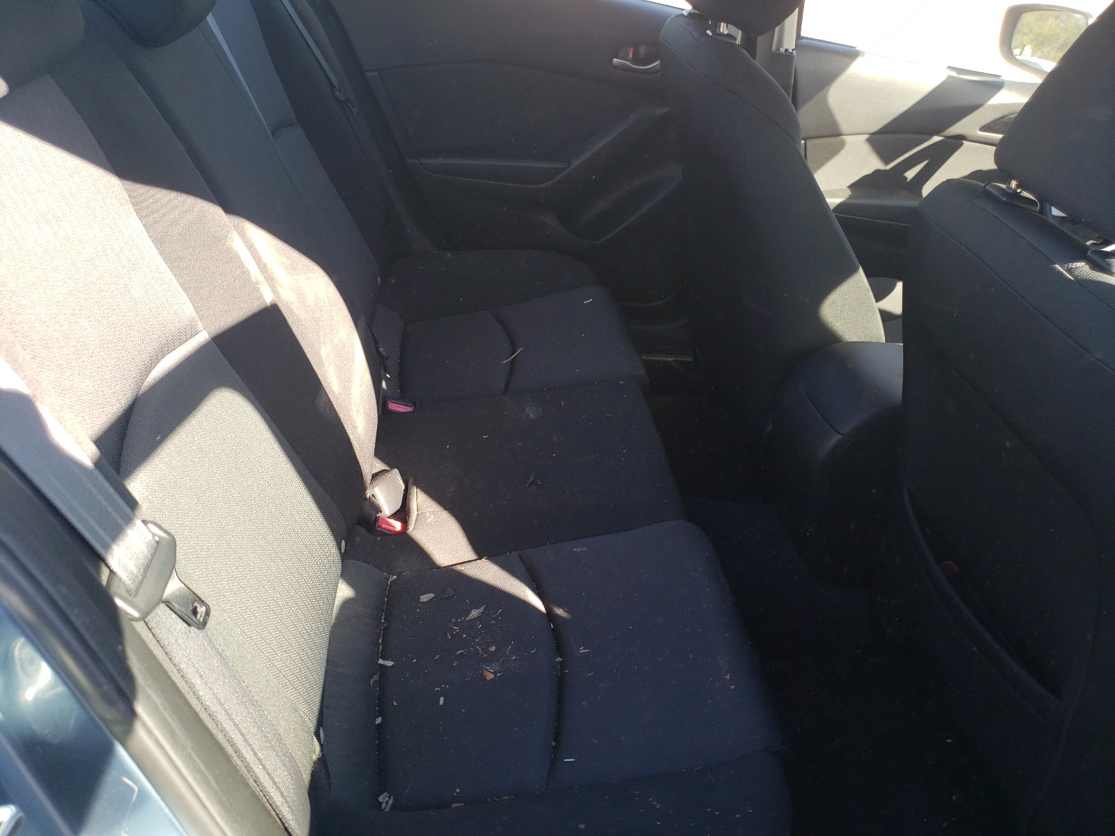 Photo 6 from auction – 2014 MAZDA 3 SPORT with VIN JM1BM1U7XE1121534