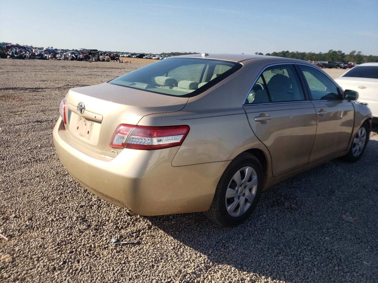 Photo 4 from auction – 2010 TOYOTA CAMRY BASE with VIN 4T1BF3EK4AU045533