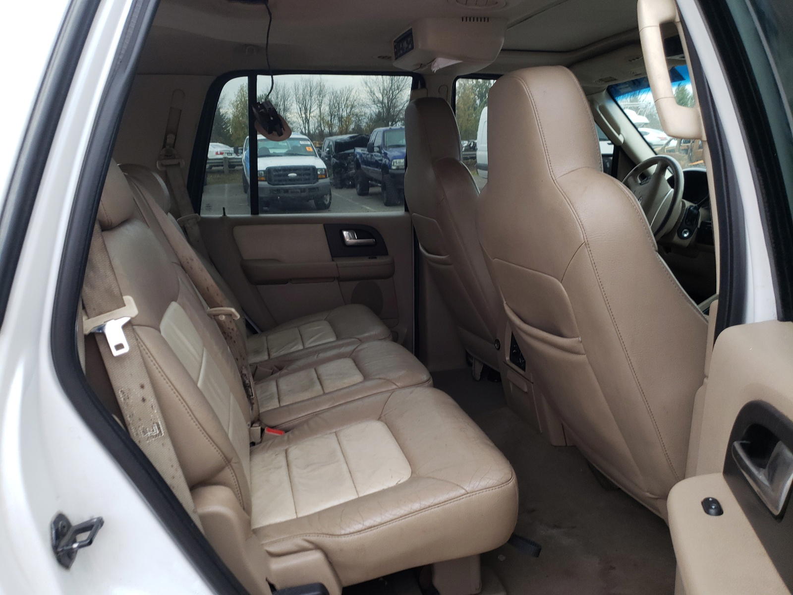 Photo 6 from auction – 2003 FORD EXPEDITION with VIN 1FMFU18L73LB03336