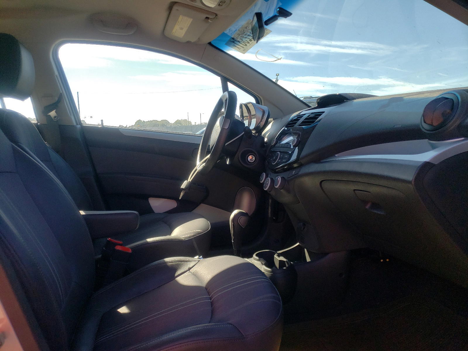 Photo 5 from auction – 2013 CHEVROLET SPARK LS with VIN KL8CB6S95DC580218