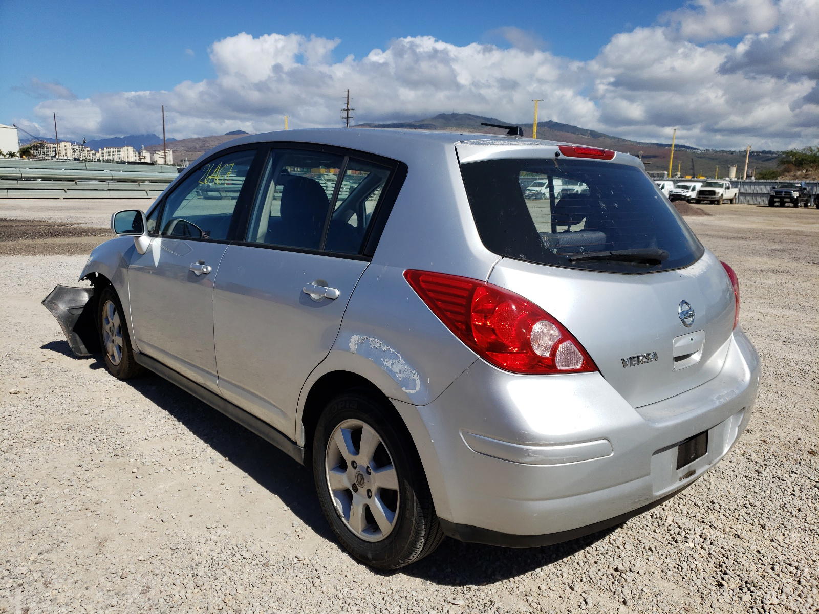 Photo 3 from auction – 2007 NISSAN VERSA S with VIN 3N1BC13E27L378155