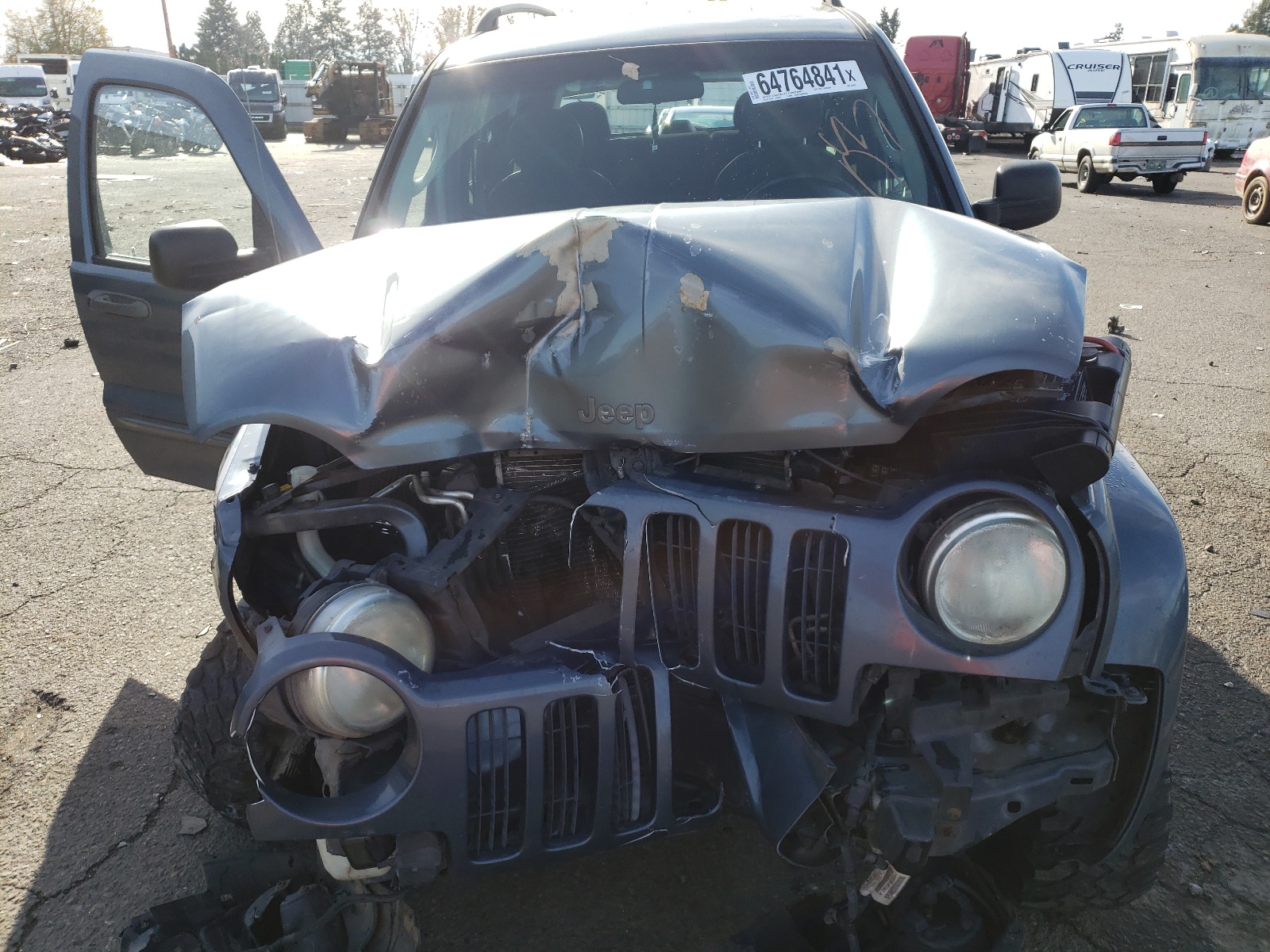 Photo 7 from auction – 2002 JEEP LIBERTY LI with VIN 1J4GL58KX2W269562