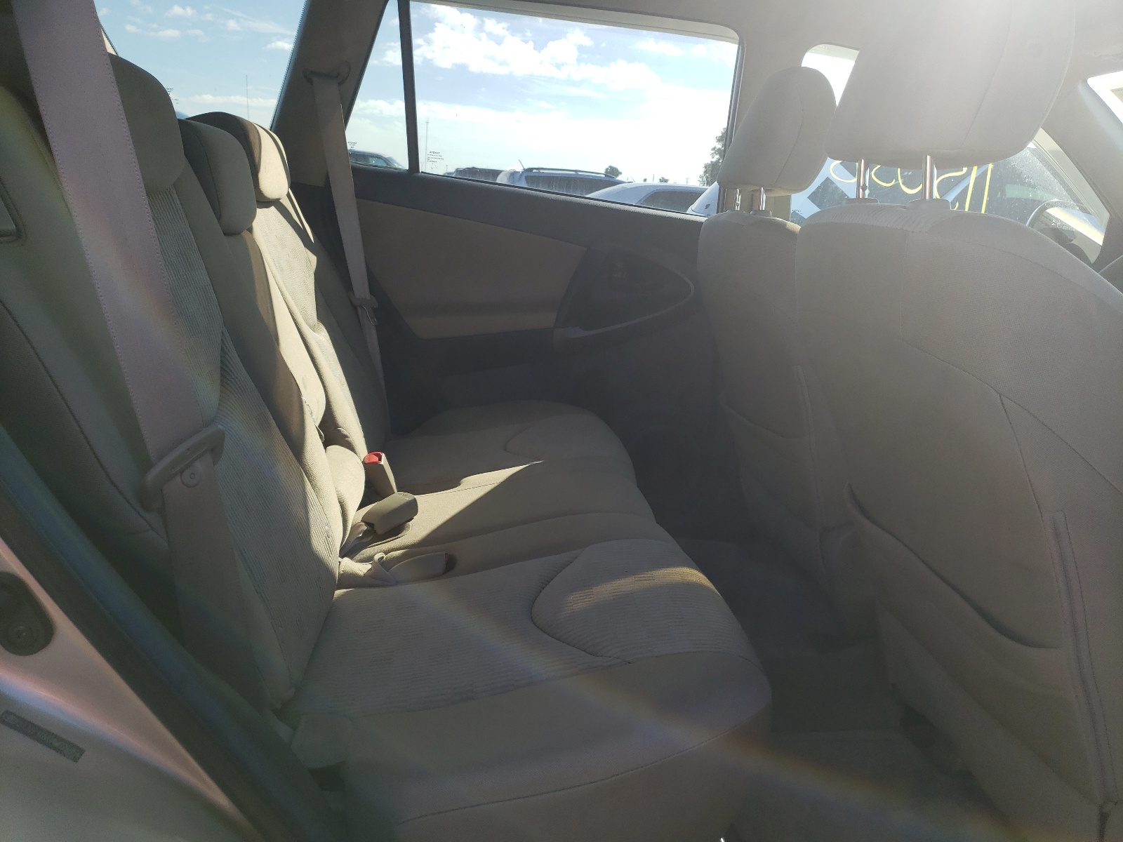 Photo 6 from auction – 2010 TOYOTA RAV4 with VIN 2T3ZF4DV0AW026954