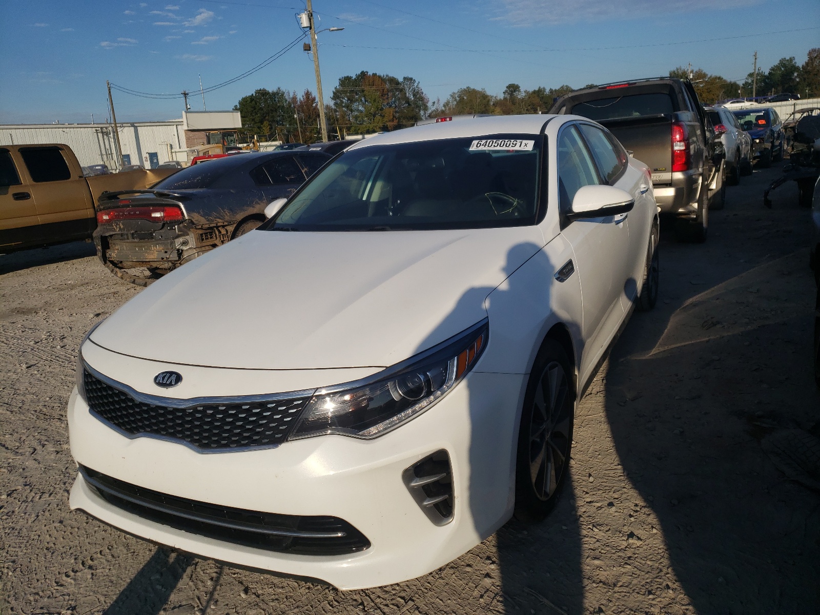 Photo 2 from auction – 2016 KIA OPTIMA SX with VIN 5XXGW4L22GG085658